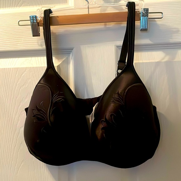 Bali #3258 Black 40D embroidered underwire bra EUC - Picture 1 of 7